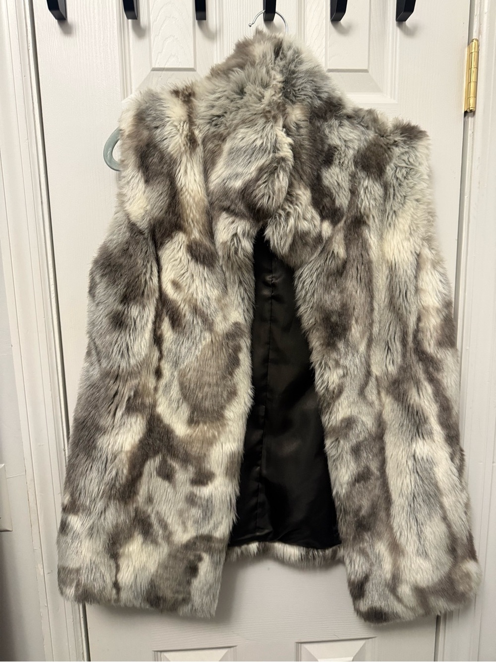 Kristen Blake Gray & Cream Faux Fur Teddy Jacket
